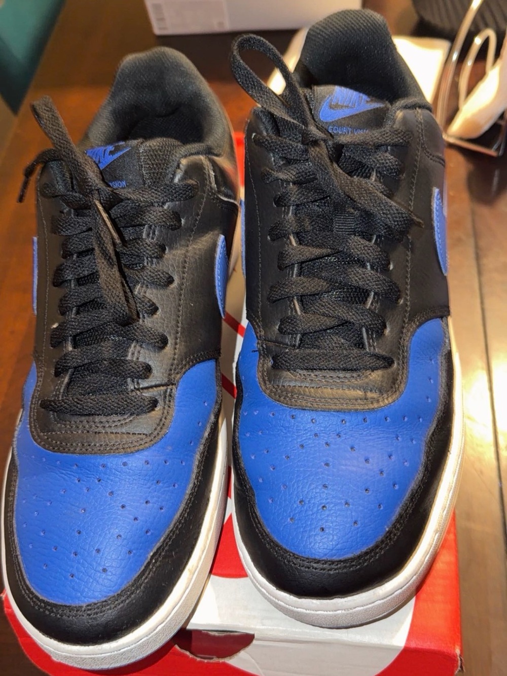 Nike Men’s Black and Blue Low-Top Sneakers